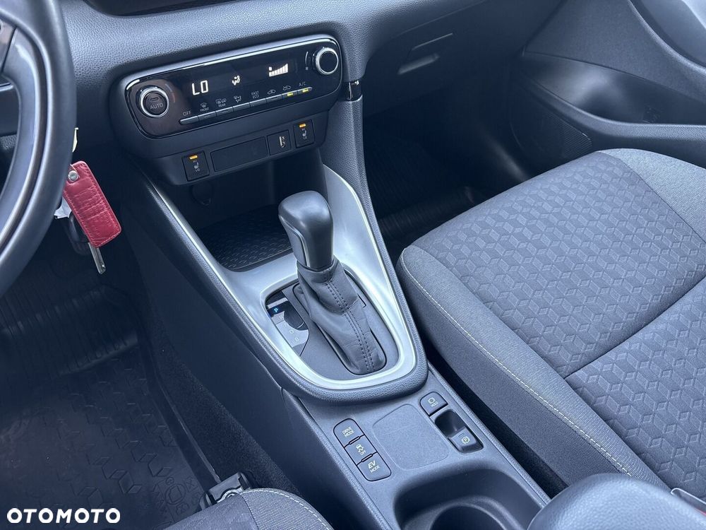 Toyota Yaris Hybrid 1.5 Comfort - 19