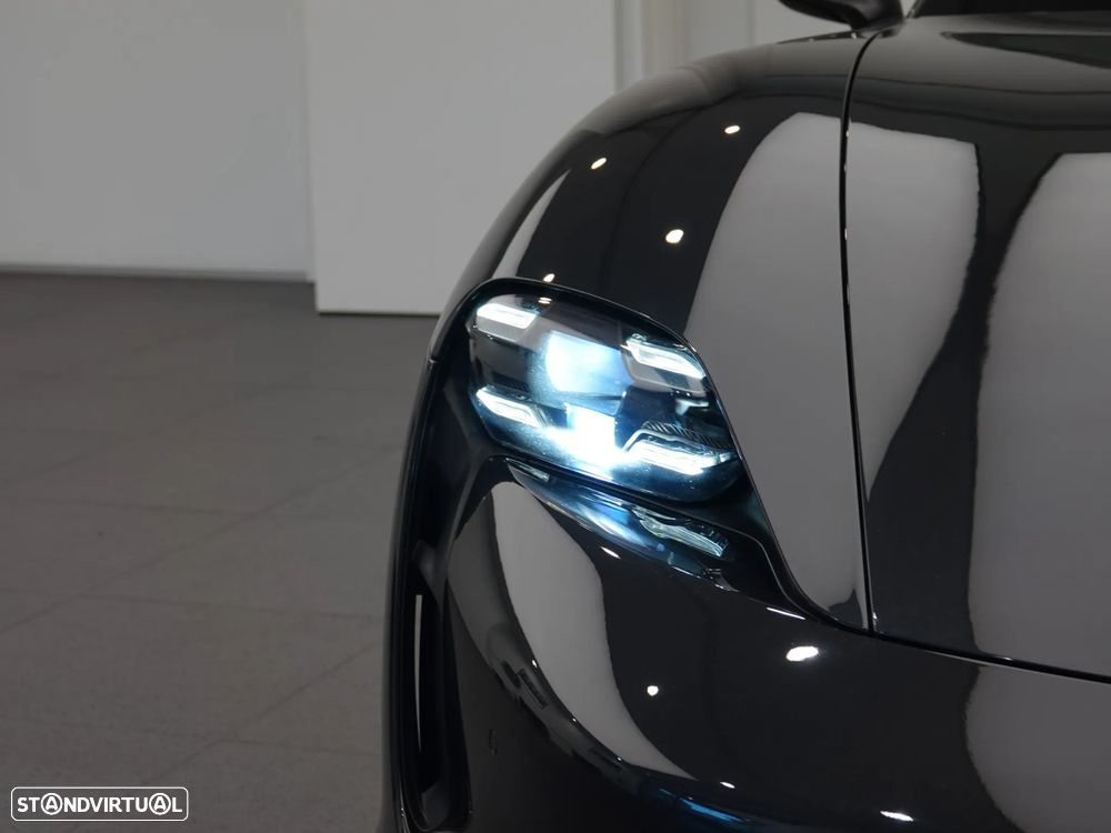 Porsche Taycan 4S - 10