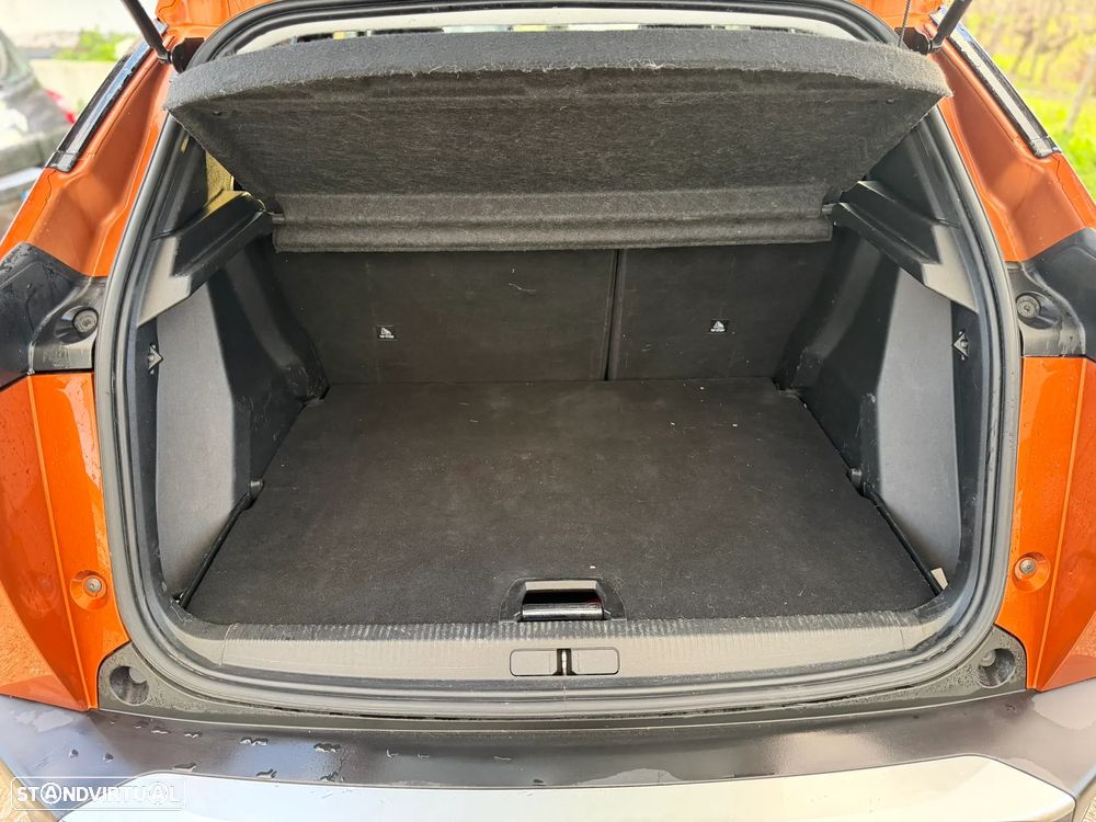 Peugeot e-2008 50 kWh Allure Pack - 5