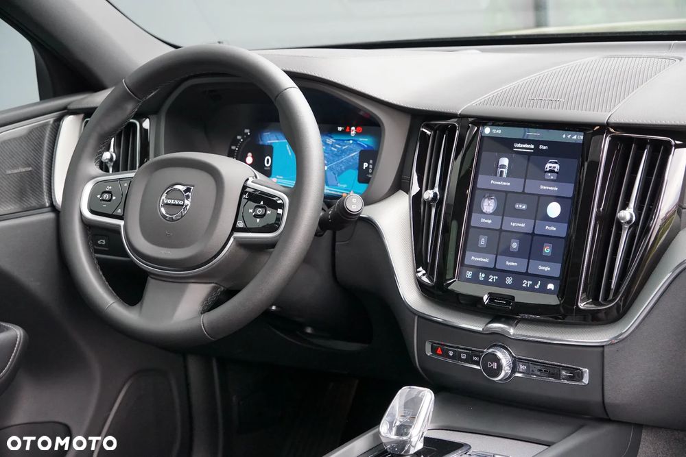 Volvo XC 60 B5 B AWD Ultimate Black Edition - 32