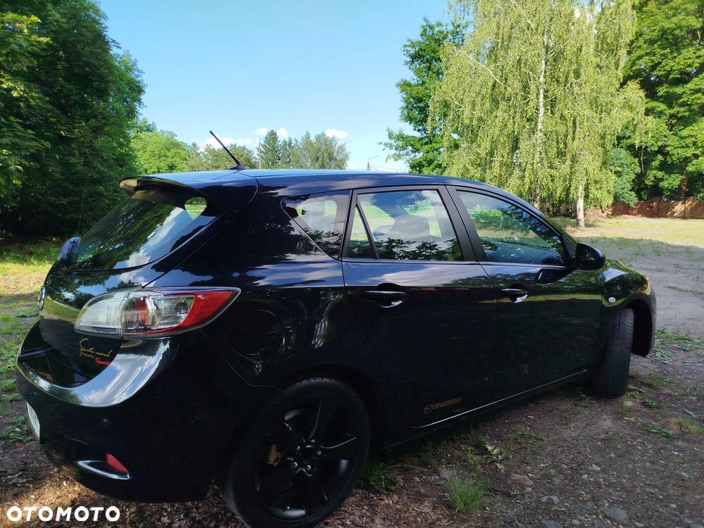 Mazda 3 1.6 Exclusive + - 22