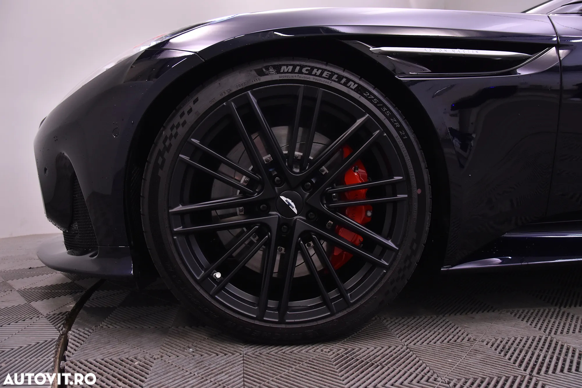 Aston Martin DB12 Volante - 22