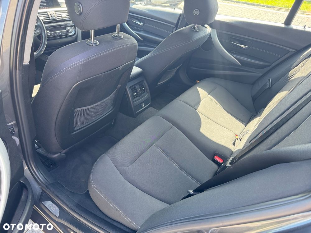 BMW Seria 3 318d Blue Performance Luxury Line - 21