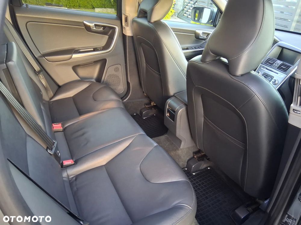 Volvo XC 60 - 6