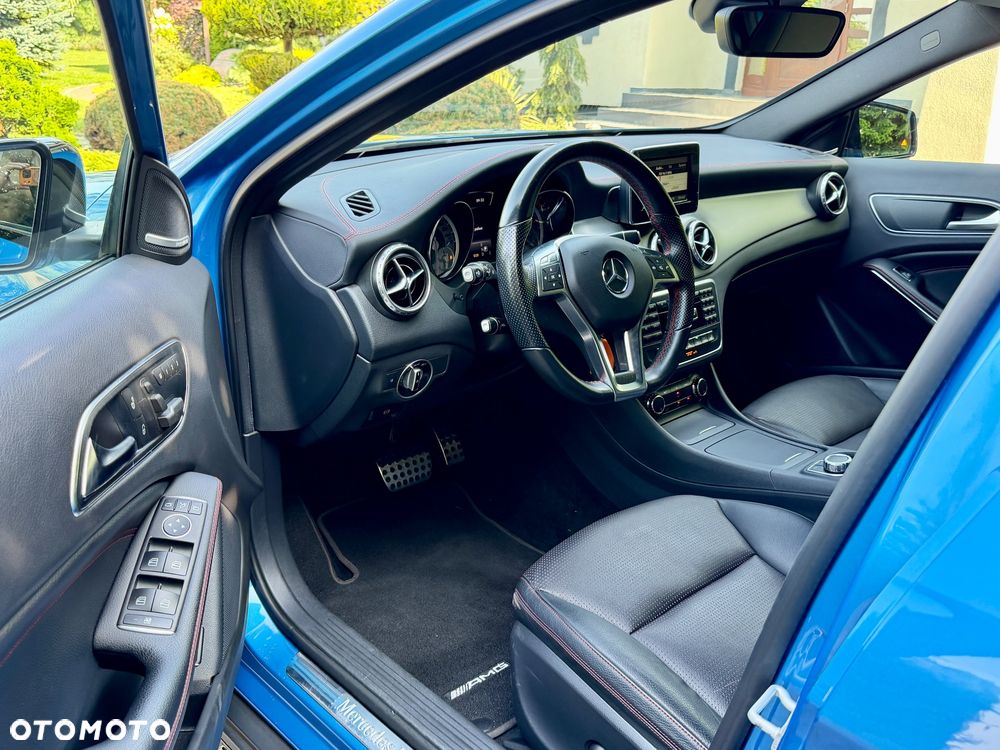 Mercedes-Benz GLA 250 7G-DCT AMG Line - 7