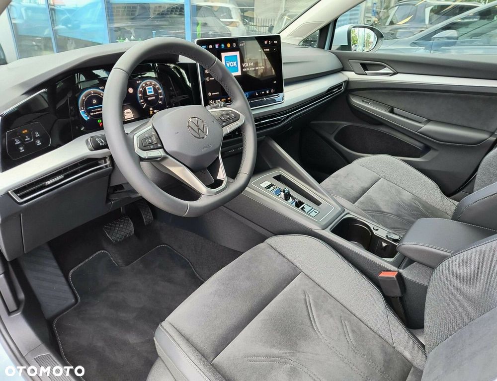 Volkswagen Golf VIII 2.0 TDI Life DSG - 12