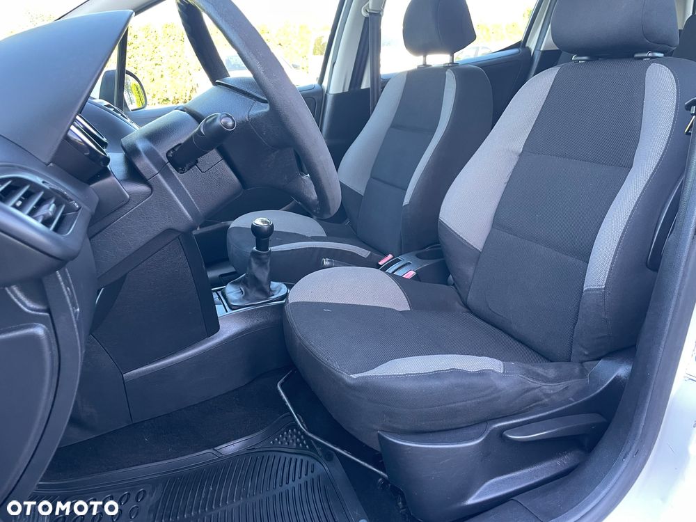Peugeot 207 - 20
