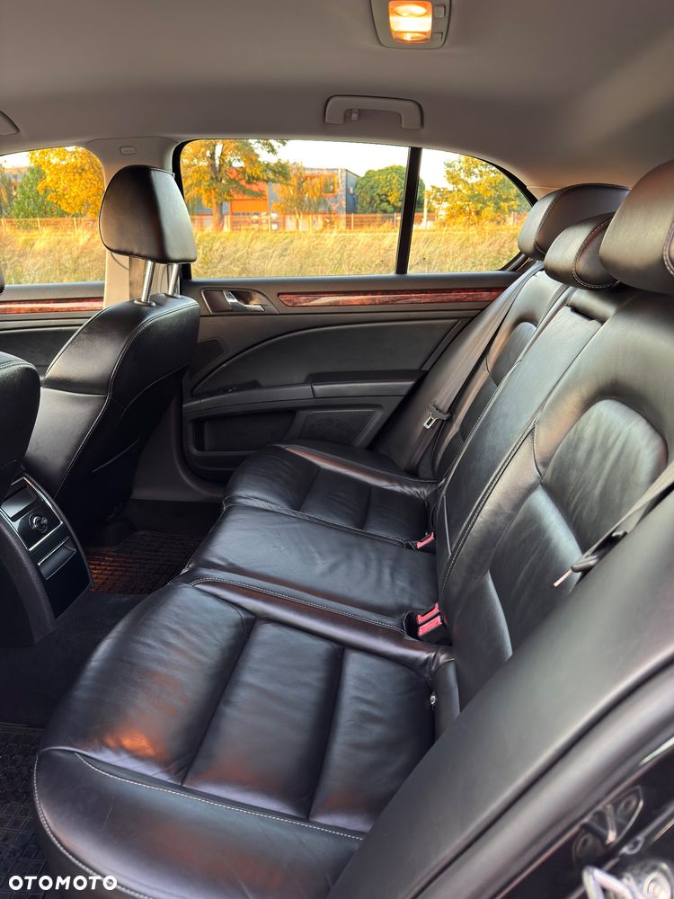 Skoda Superb 2.0 TDI DSG Elegance - 28