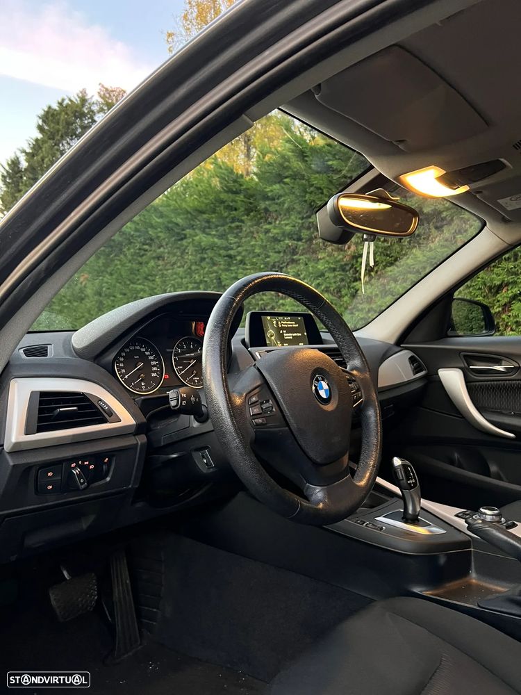 BMW 120 i Aut. Advantage - 9