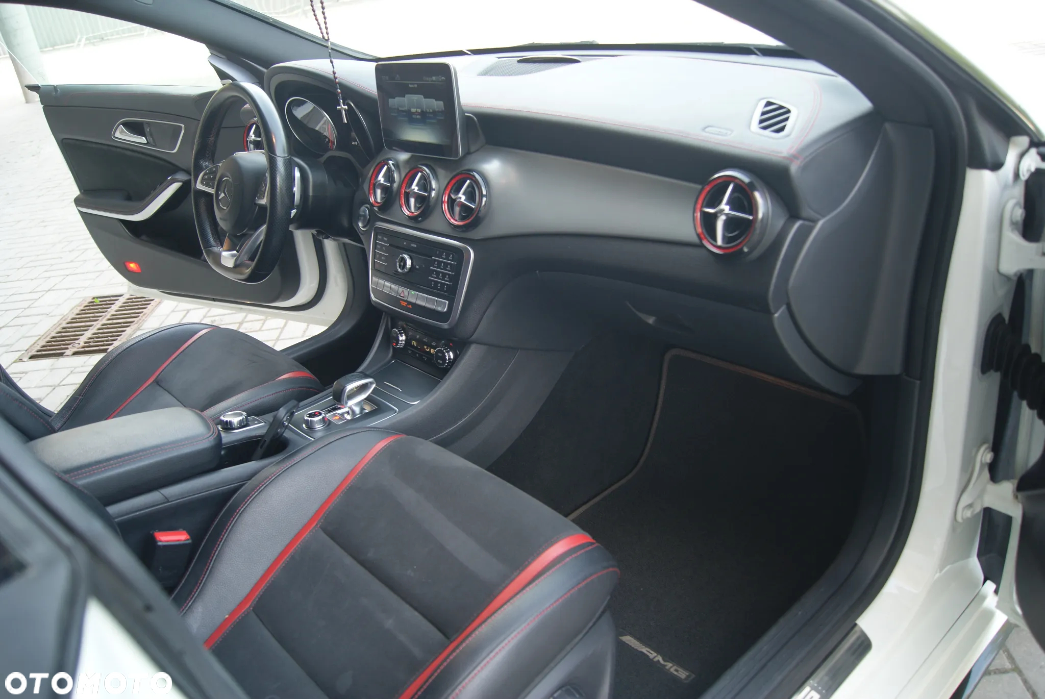 Mercedes-Benz CLA AMG 45 4-Matic - 12
