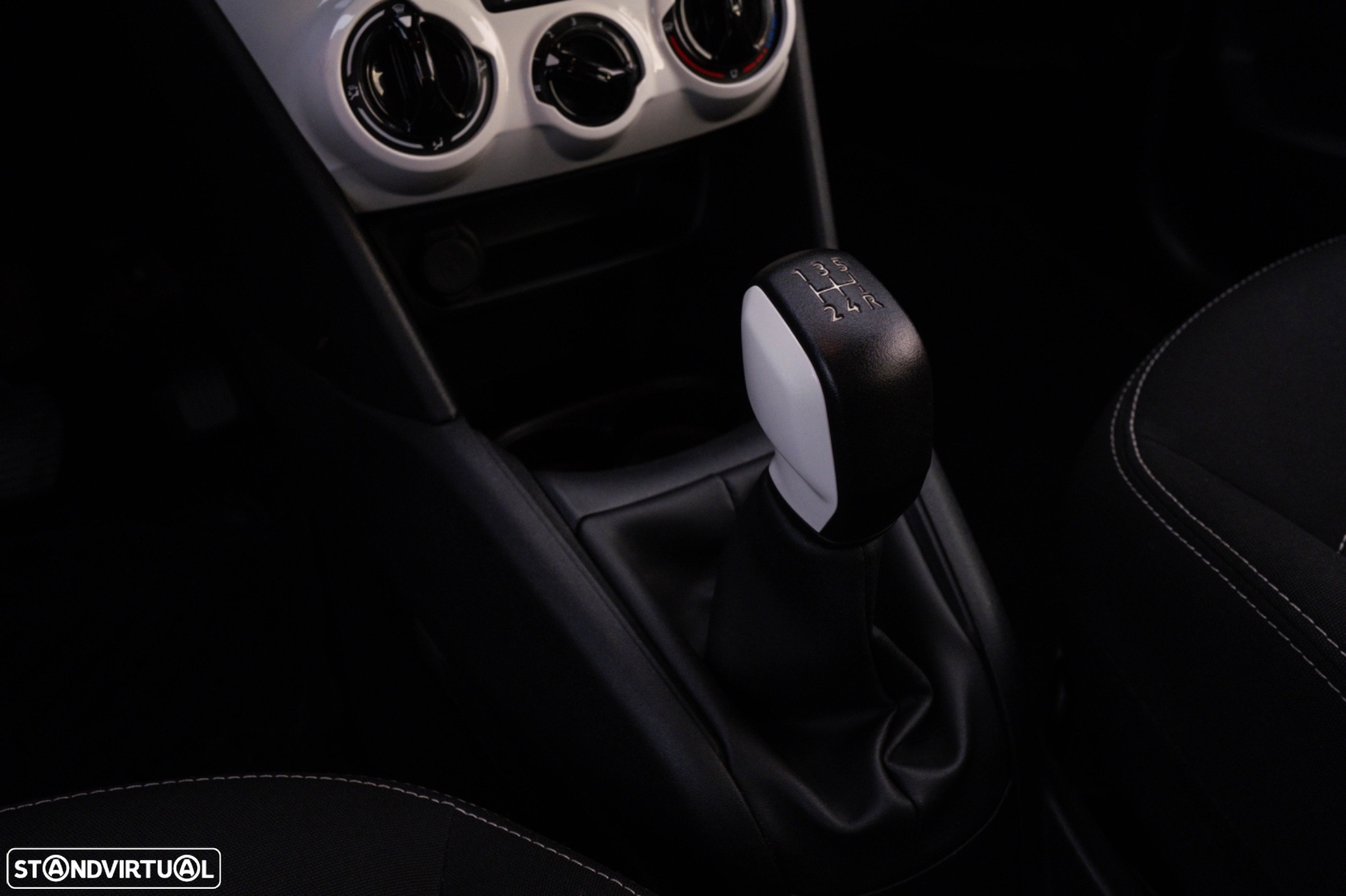 Peugeot 208 1.2 PureTech Active - 10