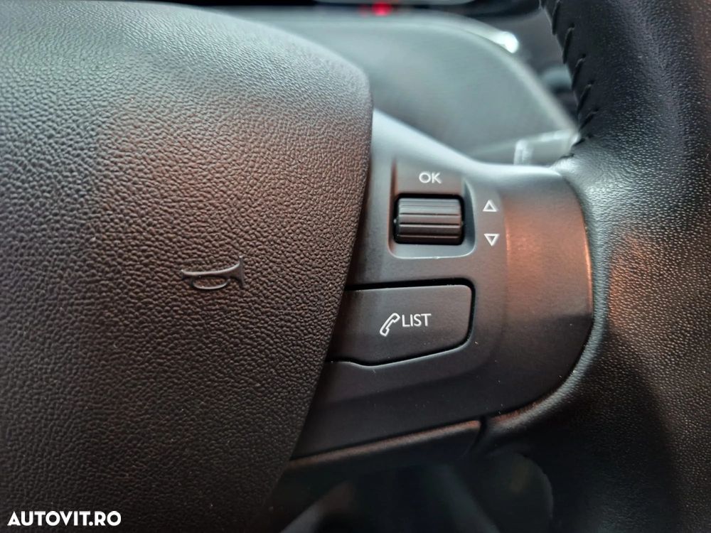 Peugeot 2008 1.5 BlueHDI FAP Active - 11