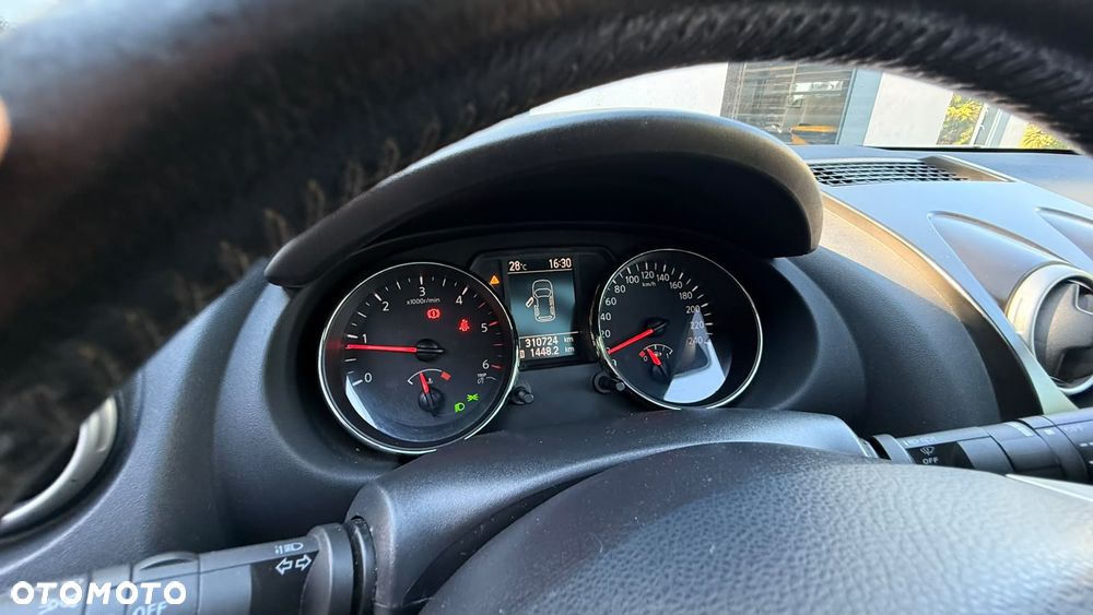 Nissan Qashqai 1.5 dCi Tekna - 33