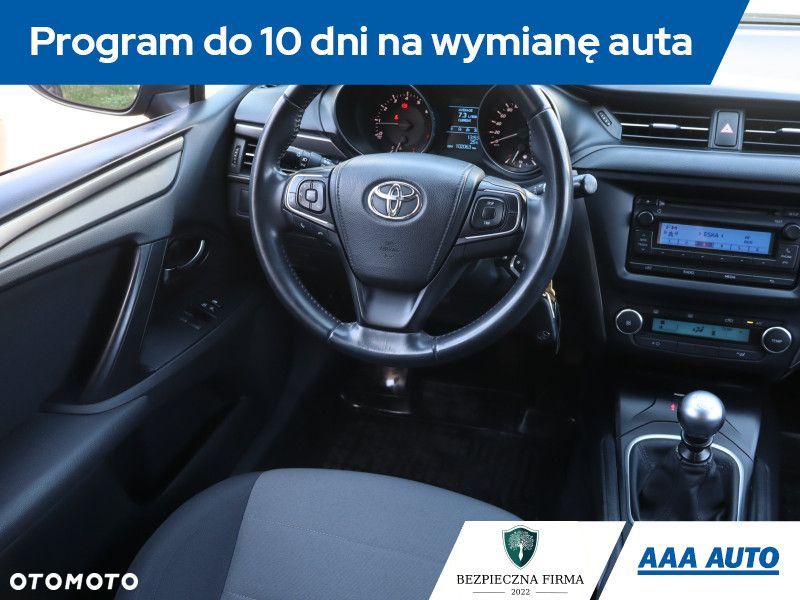 Toyota Avensis - 9