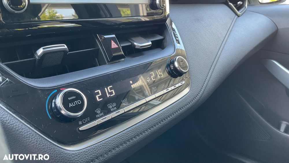 TOYOTA Corolla 2022 — imagine 30