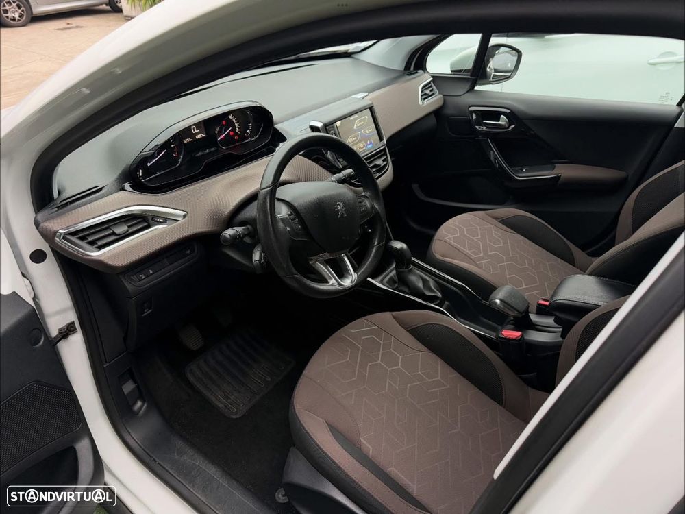 Peugeot 2008 PureTech 82 Style - 7