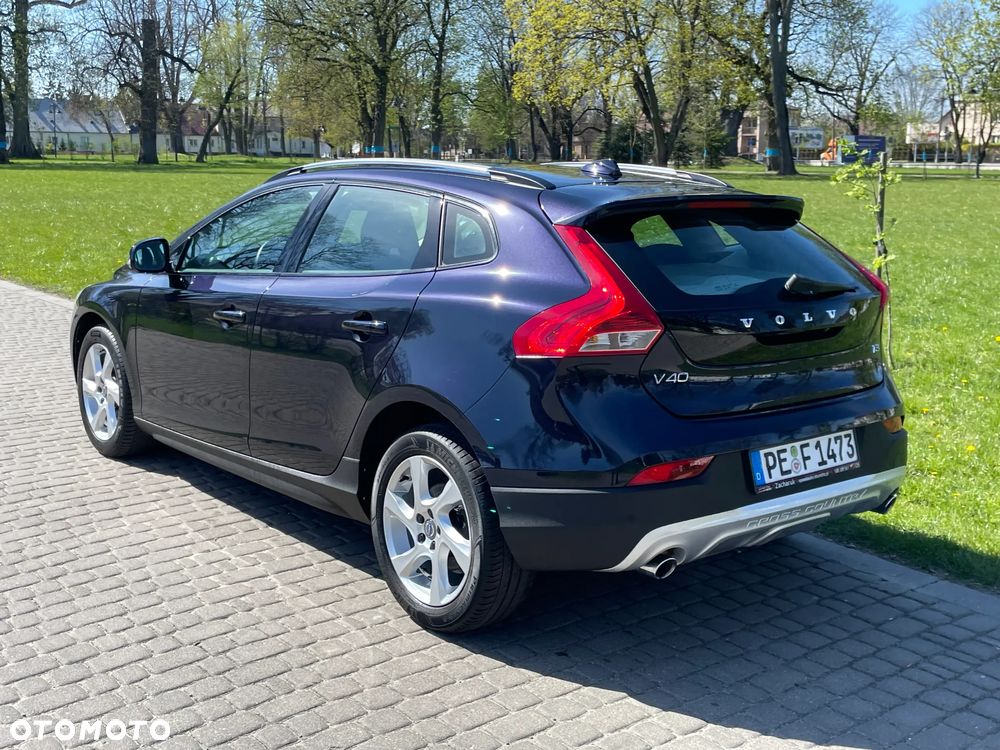 Volvo V40 T3 Momentum - 19