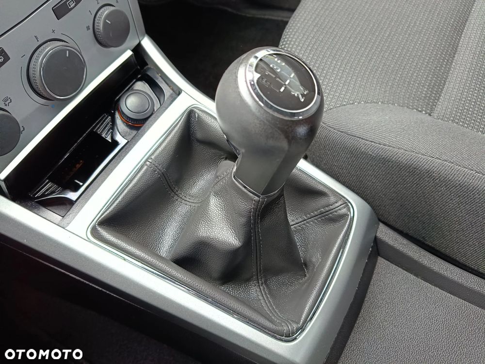 Opel Astra - 25