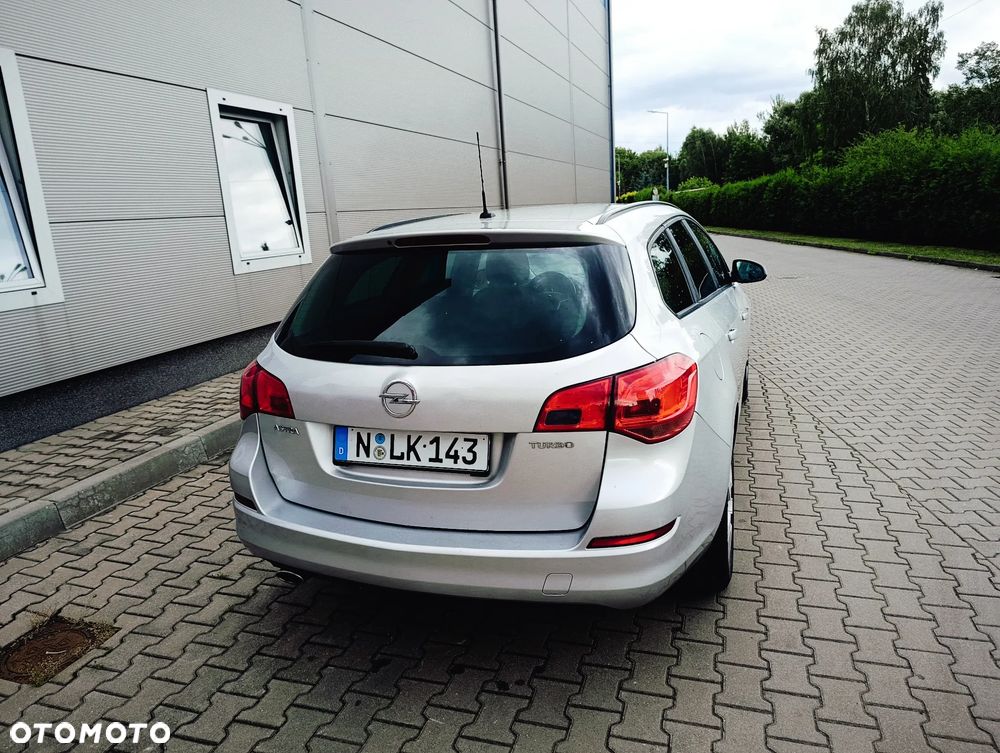 Opel Astra 1.4 Turbo 150 Jahre - 18
