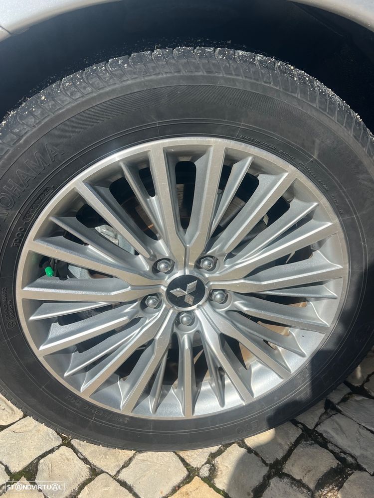 Mitsubishi Outlander - 6