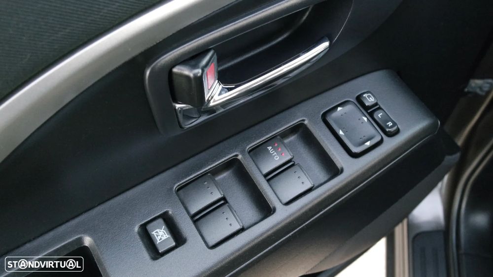 Mazda 5 MZR-CD 1.6 Superior Wagon +Xenon +PE+Pele - 6