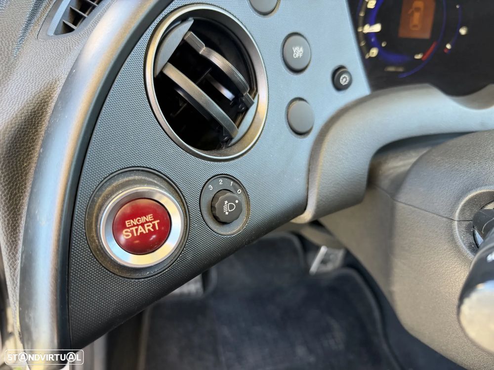 Honda Civic 1.4 i-VTEC Sport Edition - 23