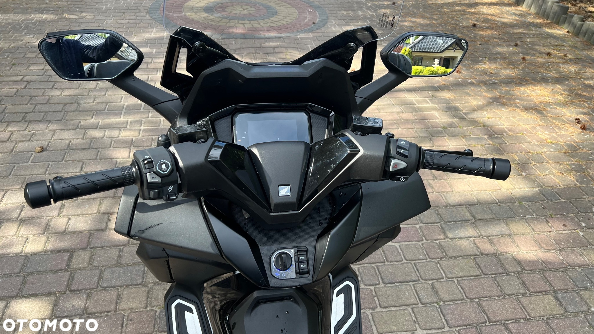 Honda NSS - 8