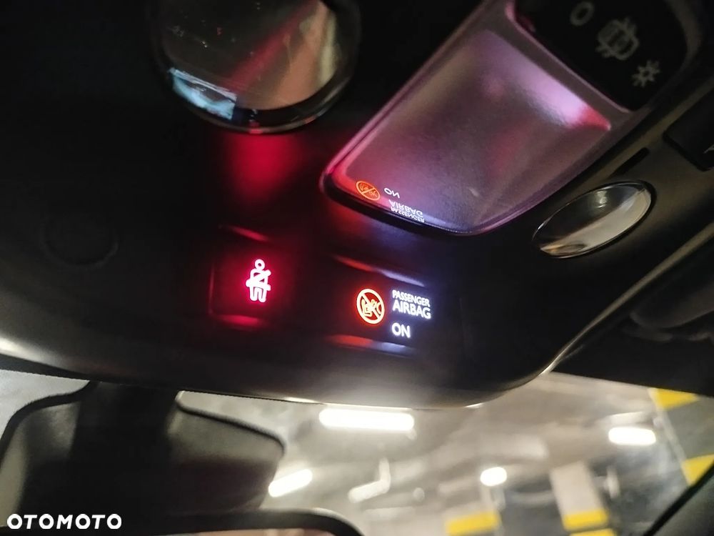 Peugeot 308 PureTech 130 GPF EAT8 Stop & Start Tech Edition - 36