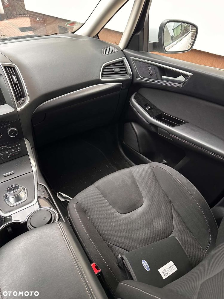 Ford S-Max 2.0 EcoBlue Titanium - 19