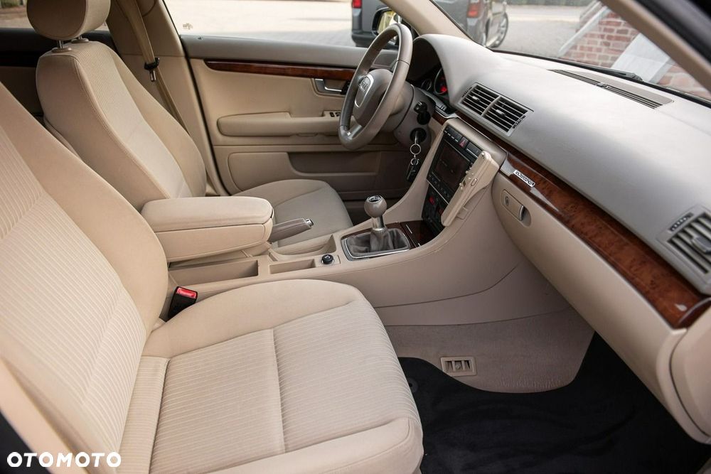 Audi A4 Limousine 2.0T FSI Quattro - 9