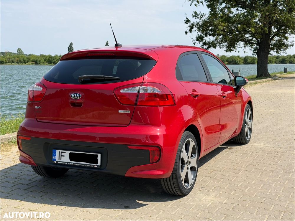 Kia Rio 1.1 CRDI Uefa Euro 2016 - 5