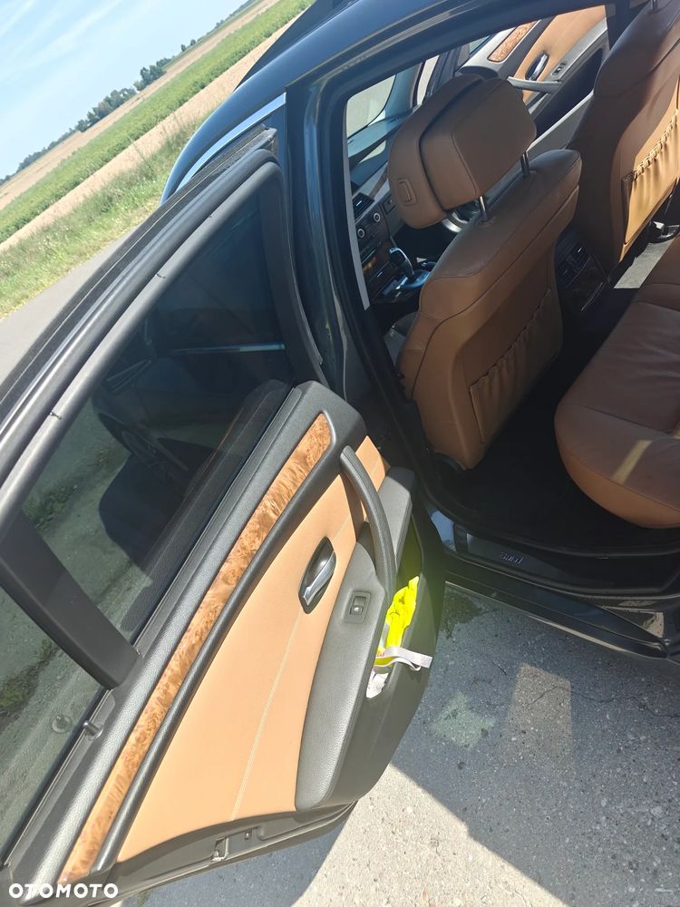 BMW Seria 5 - 25