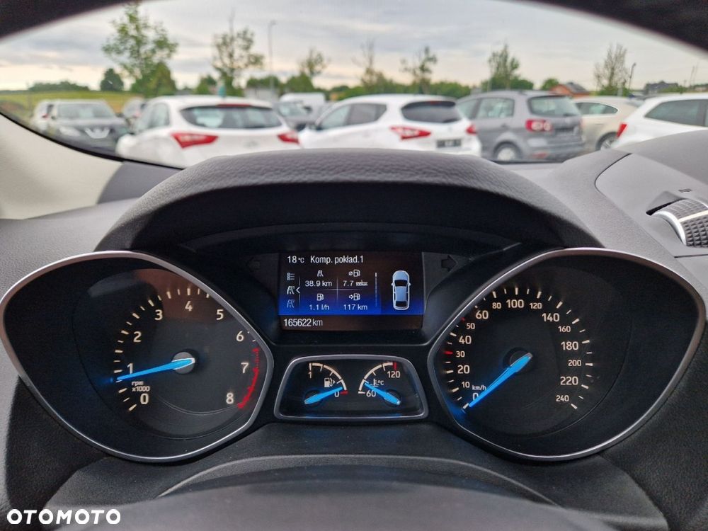 Ford Kuga - 12