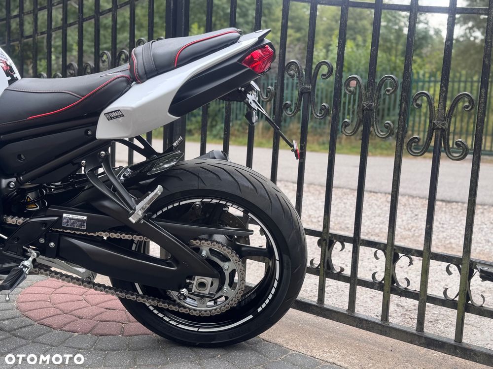 Yamaha FZ8 - 20