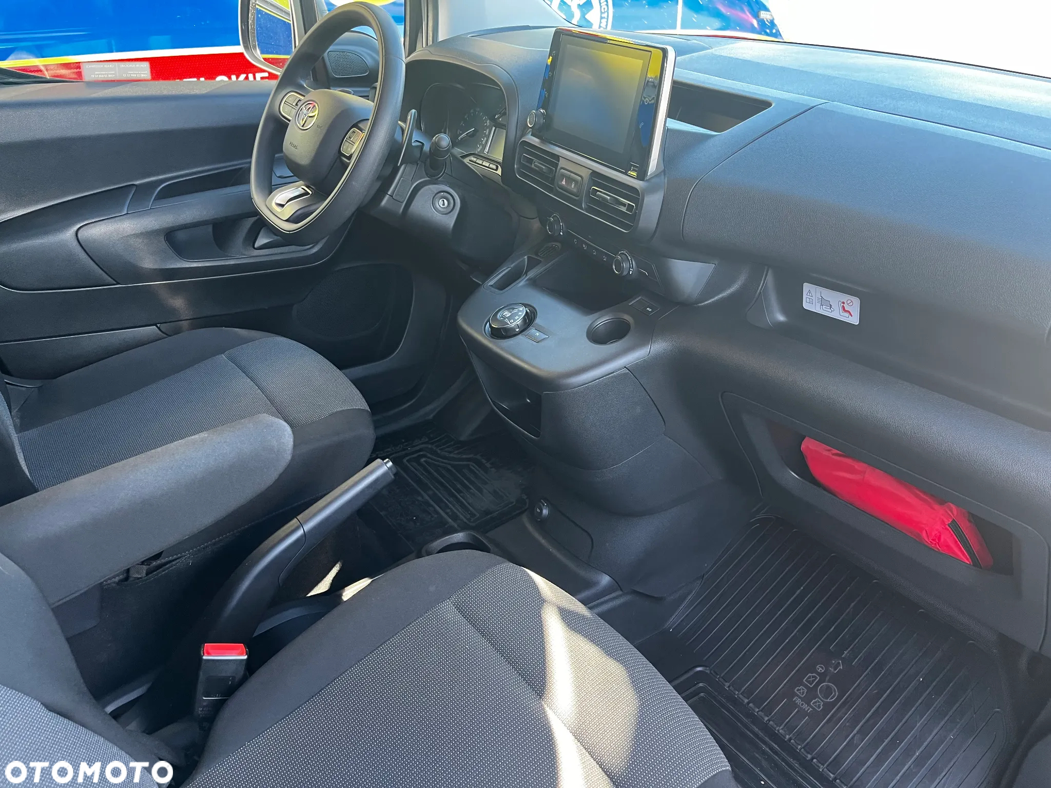 Toyota Proace City 1.5 D-4D Long 2,4t Active (bryg.) - 9