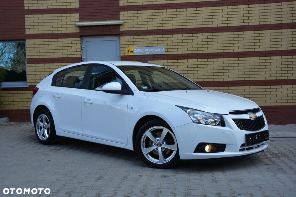 Chevrolet Cruze - 27