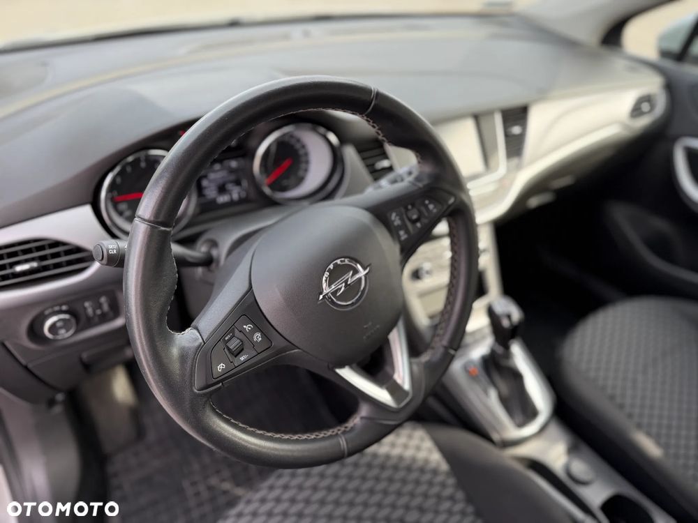 Opel Astra 1.4 T Enjoy S&S - 24