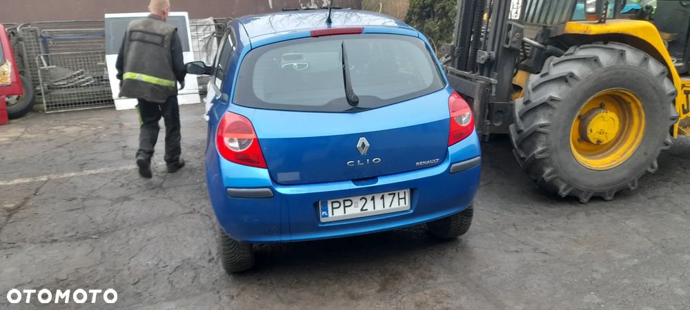 RENAULT CLIO III klapa tylna TEI45 - 1