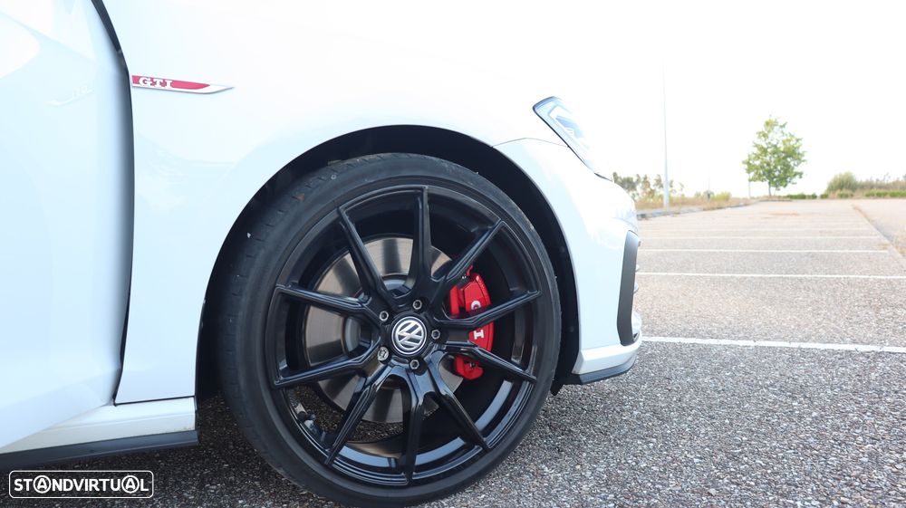 VW Golf 2.0 TSI GTI DSG Performance - 17