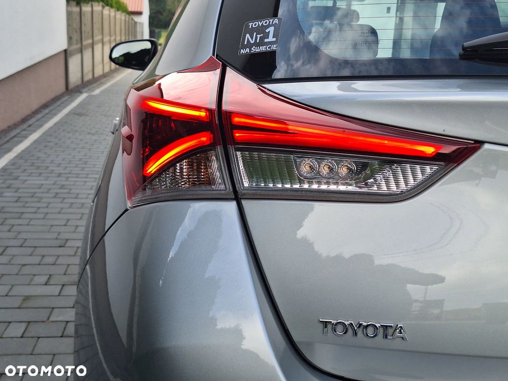Toyota Auris 1.6 Premium Comfort - 19