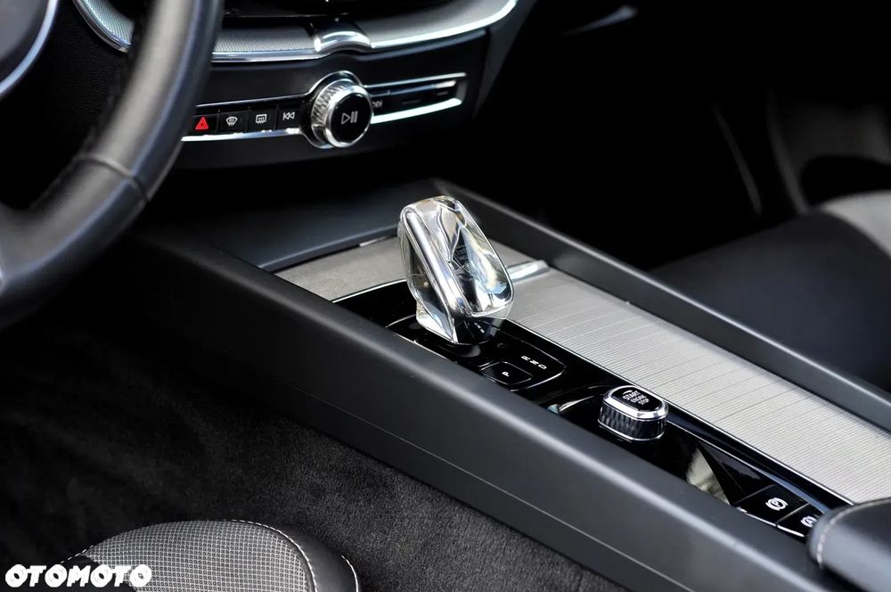 Volvo XC 60 T6 AWD Plug-In Hybrid Inscription - 33