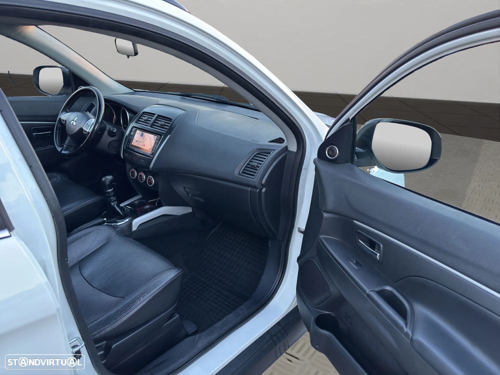 Mitsubishi ASX 1.8 DI-D Instyle NAVI - 24