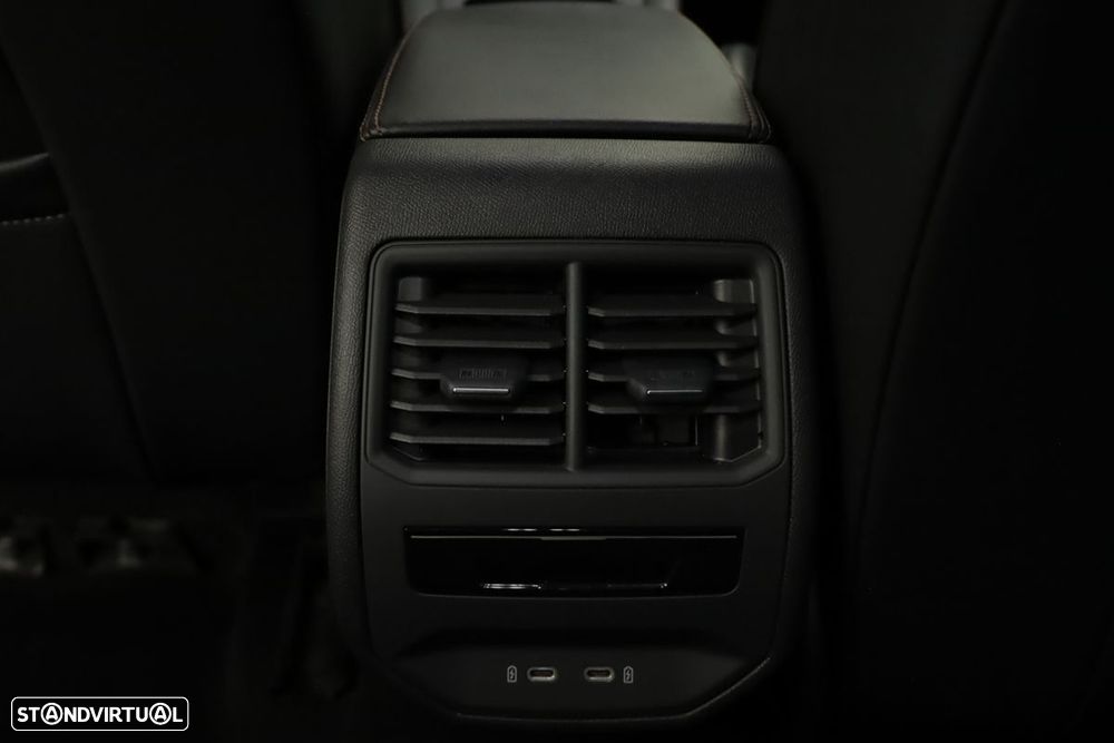 Cupra Formentor 1.5 e-Hybrid DSG - 23