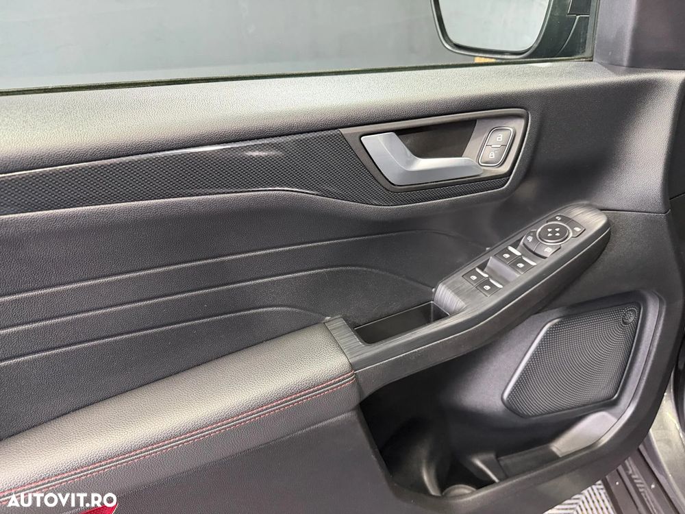 Ford Kuga 2.5 Duratec PHEV ST-LINE X - 21