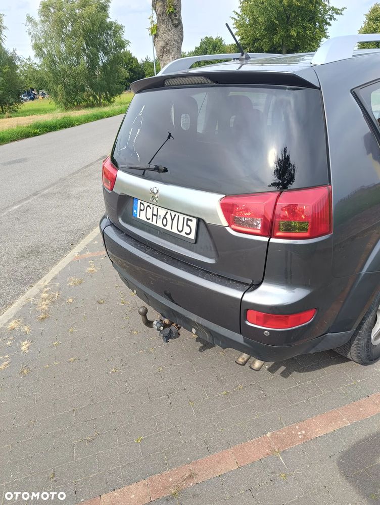 Peugeot 4007 - 7