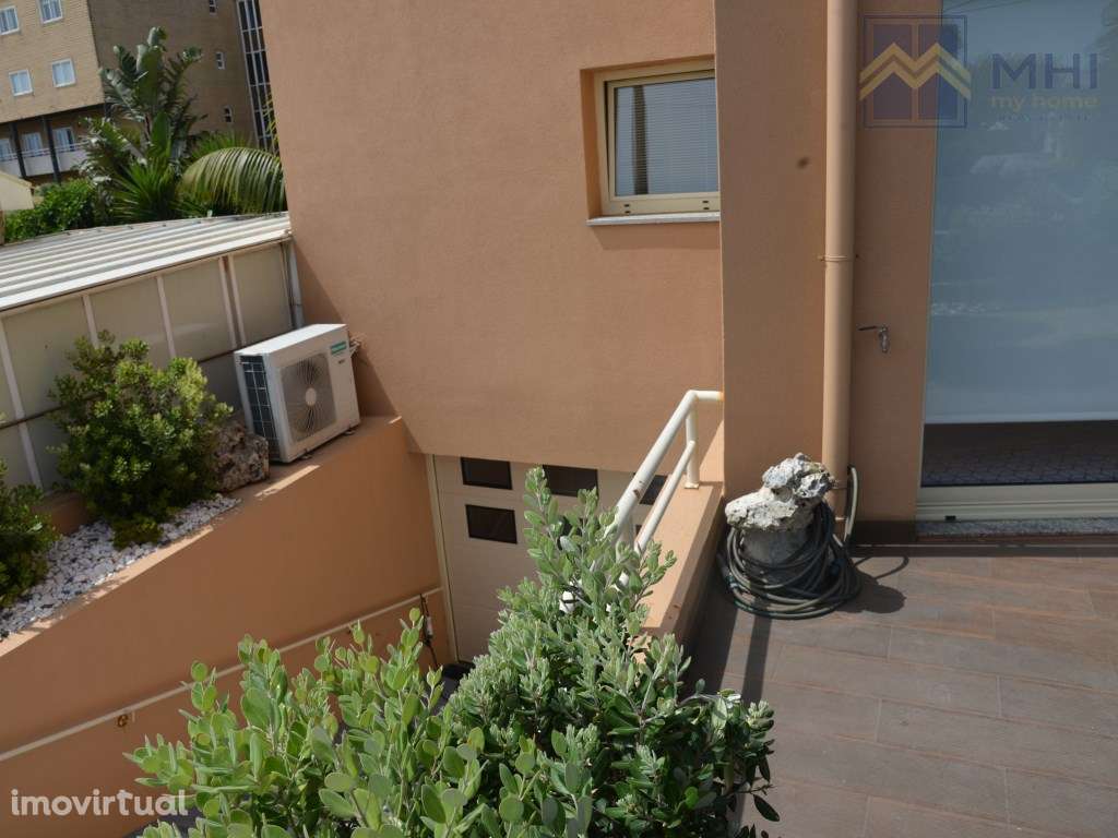 Excelente moradia Bifamiliar T3, a 100 metros da praia em Canidelo - Grande imagem: 5/60