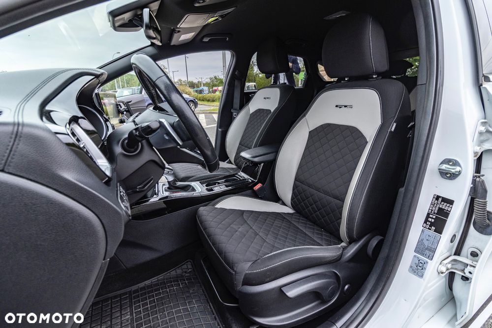 Kia ProCeed - 32