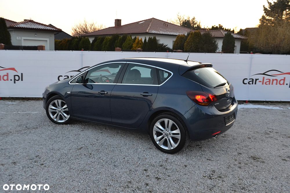 Opel Astra 2.0 CDTI DPF Automatik Innovation - 10