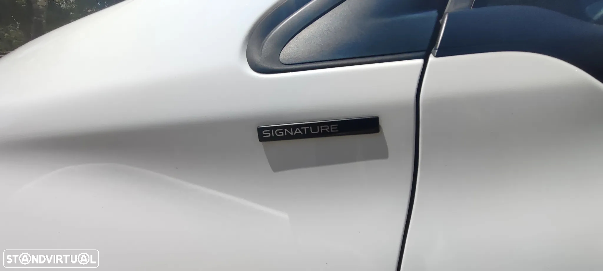 Peugeot 208 1.2 PureTech Signature - 17
