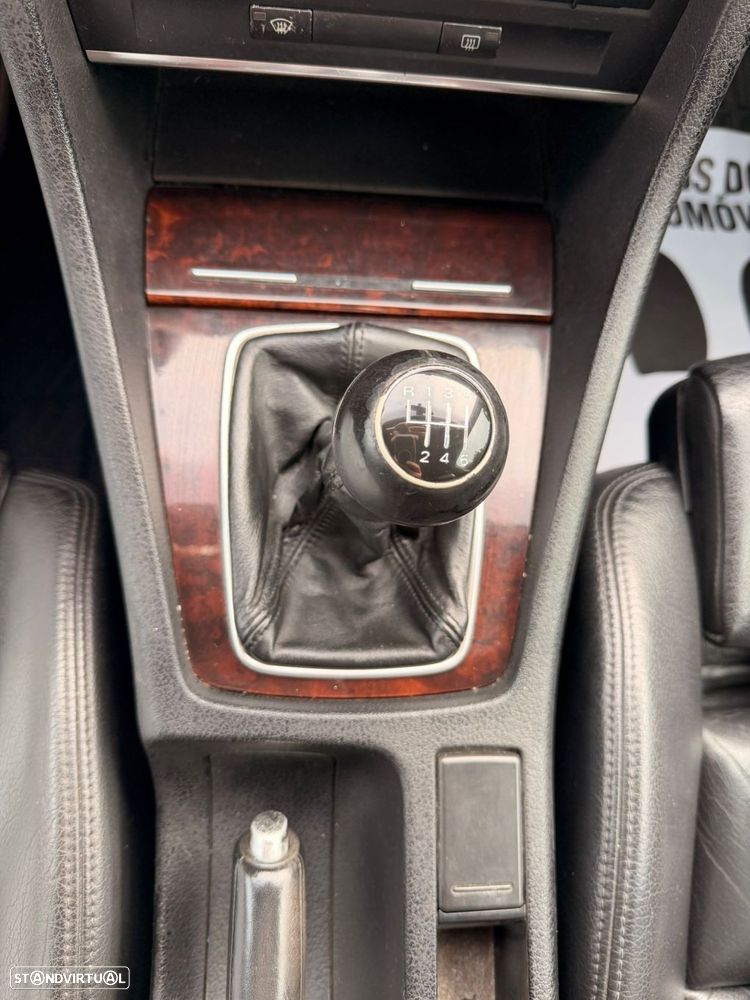 Audi A4 Avant 2.5 TDI quattro - 30